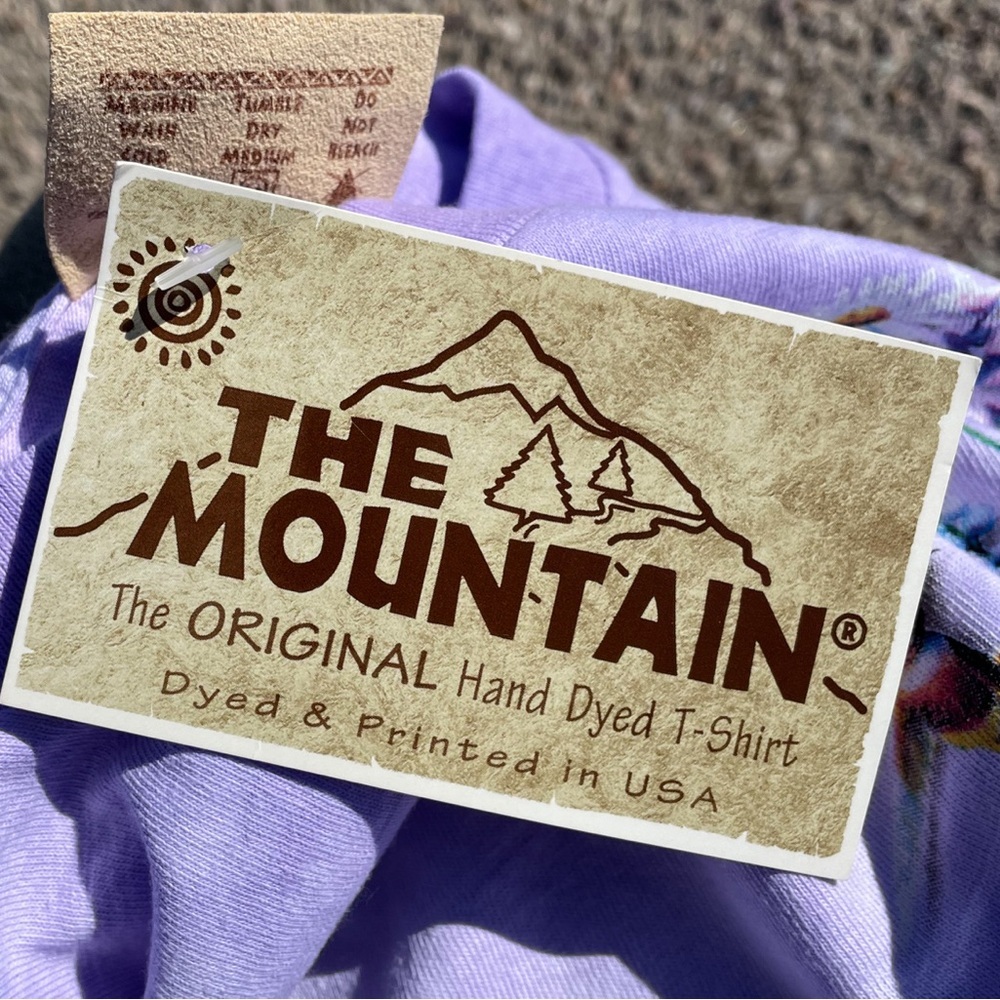NWT Vintage 2002 The Mountain Susan Bourdet Hummingbird Pocket Tee Purple M - Picture 5 of 7